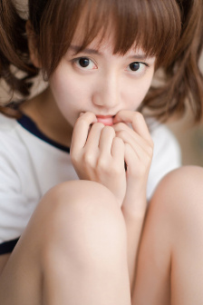 韩国年轻的妈妈